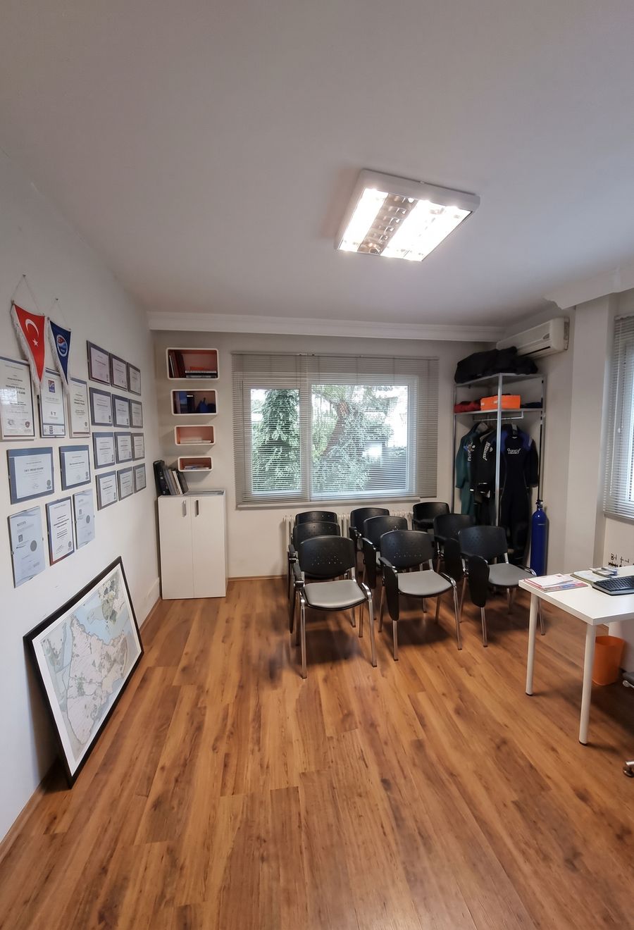 Deepist İstanbul dalış okulu sınıfı